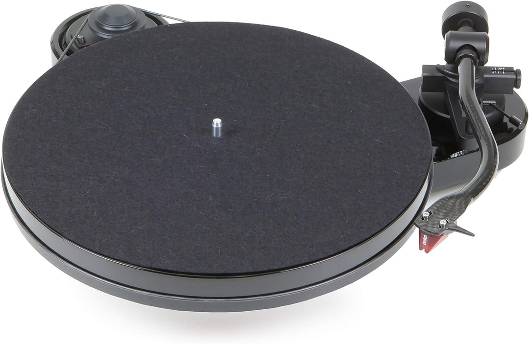 Pro-Ject RPM 1 Carbon Plattenspieler mit Riemenantrieb (inkl. Ortofon 2M Red, Schwarz) inkl. Ortofon