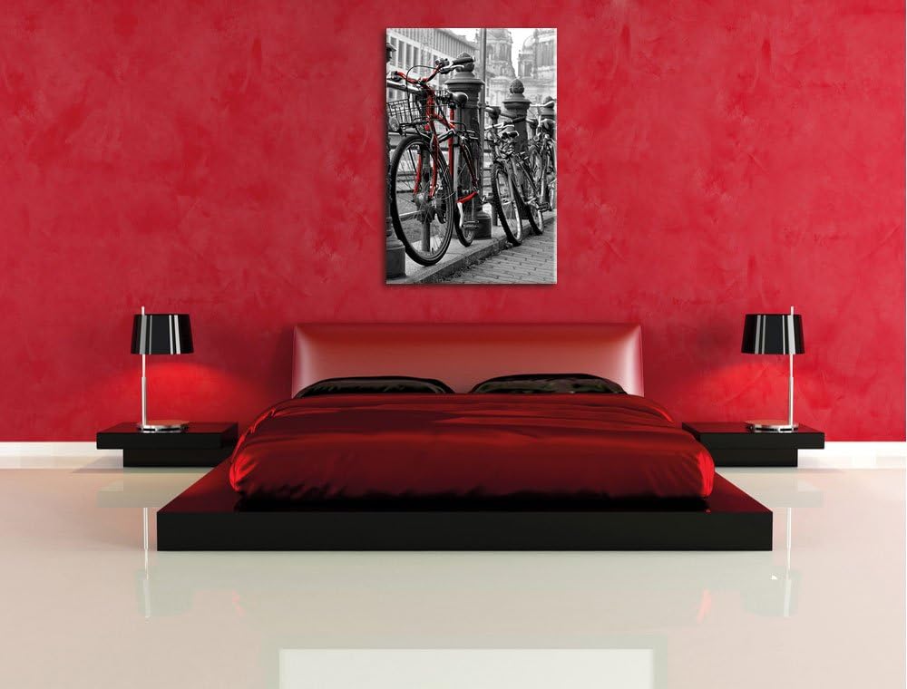 Pixxprint Fahrräder an Wasserstrasse schwarz/weiss als Leinwandbild/Grösse: 100x70 / Wandbild/Kunstd