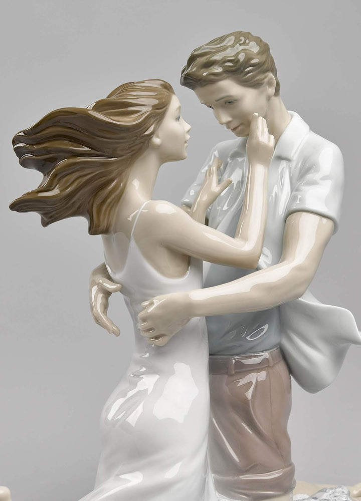 LLADRÓ Paar Figur Der Zauber Der Liebe. Paar. Porzellan.