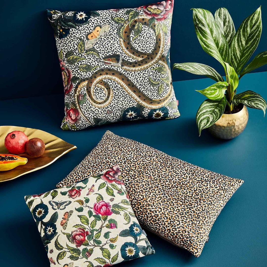 Spode Creatures of Curiosity Kissen mit Blumenmuster, 30 x 30 cm, cremefarben
