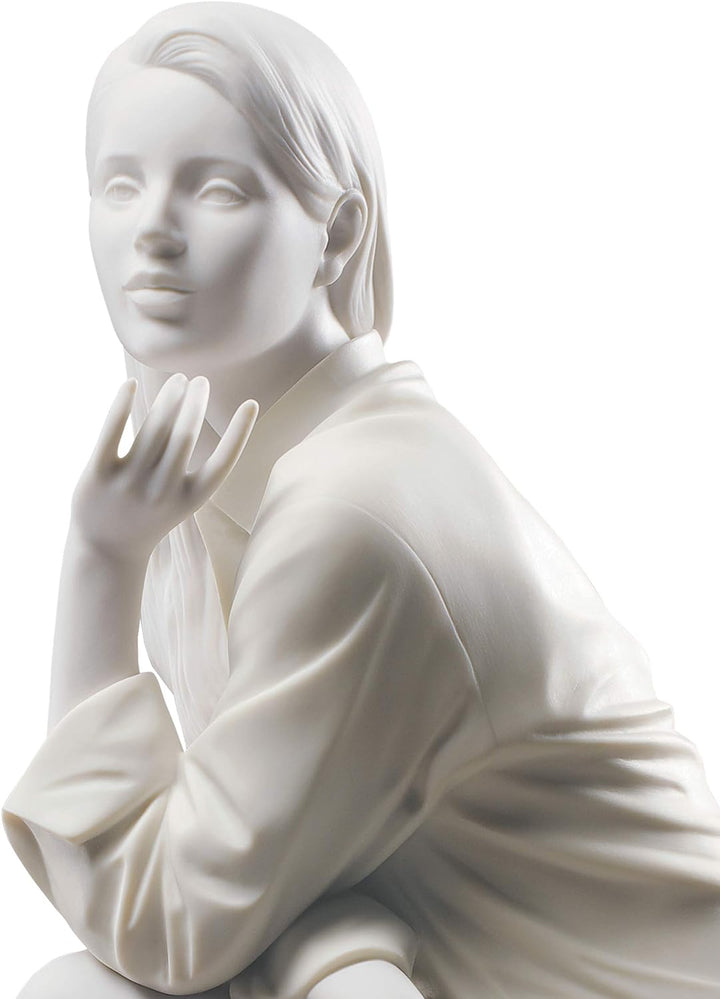 LLADRÓ Frauen-Figur Meine Entspannungszeit. Frau. Porzellan.