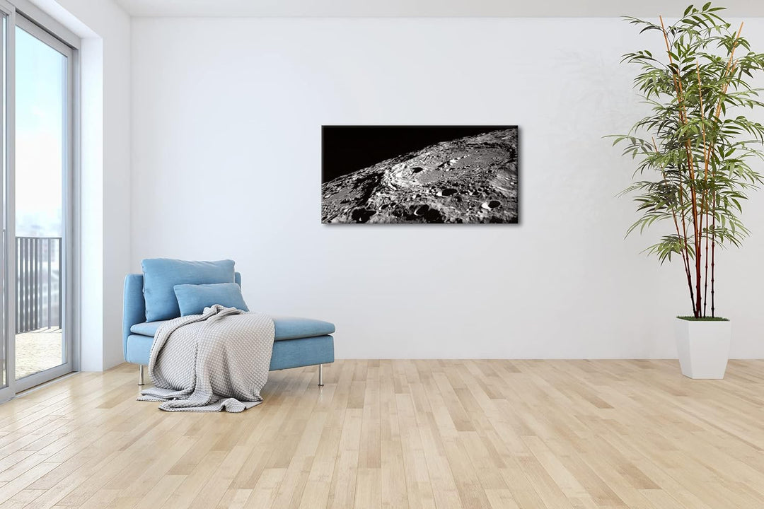 Oberfläche des Mondes Panorama 120x60 cm als Leinwandbild, Motiv fertig gerahmt auf Echtholzrahmen,