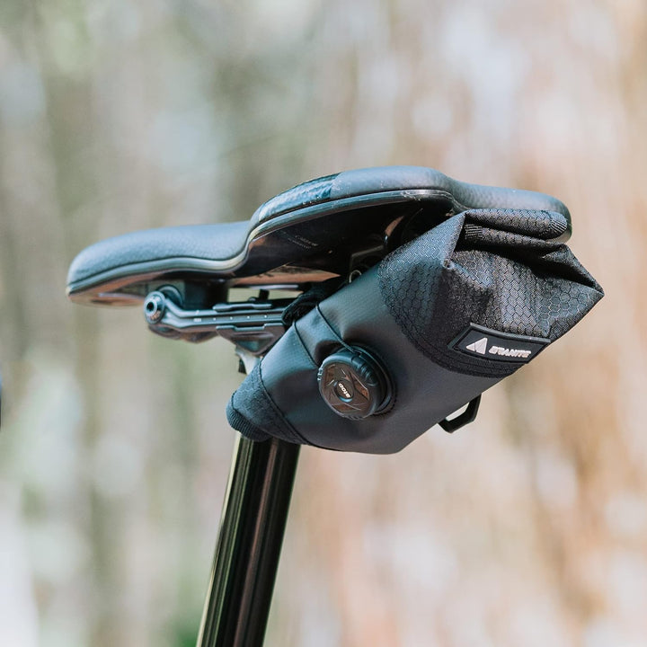 Granite Quiver Werkzeug-Rolltasche für Gravel-, Road- und Mountainbikes. Mit Roll-Up-System und Dial