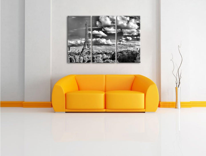 Pixxprint Riesiger Eiffelturm in Paris / 3-Teilig/Gesamtmass 120cm Leinwandbild bespannt auf Holzrah