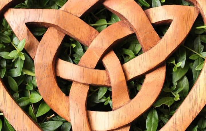 Windalf Handarbeit Celtic Irisches Holzbild FIONA 20.5 cm Keltisches Herz Wandornament Holz
