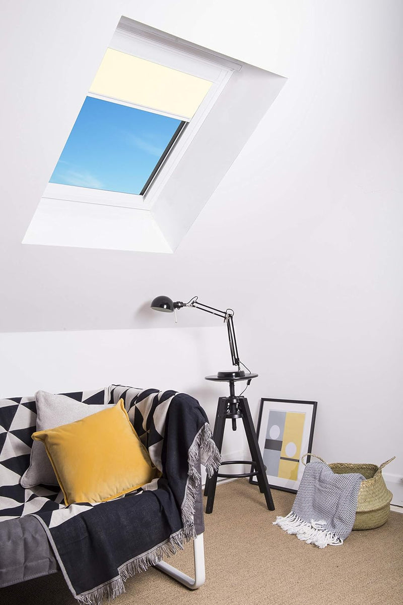 Bloc Jalousien für Velux Dachfenster, weisser Aluminiumrahmen, cremefarbene Verdunkelung, M08 M08 We
