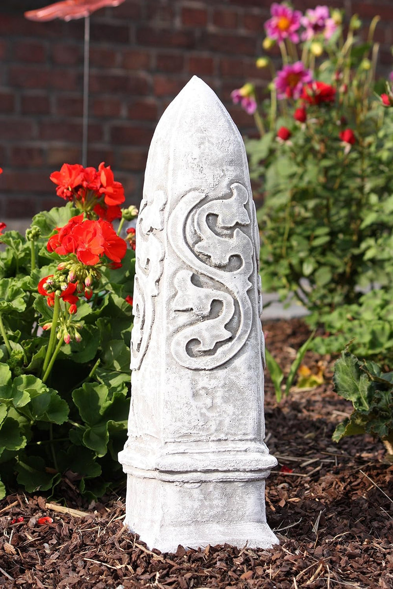 Steinskulptur Steinfigur Obelisk, Frost- und wetterfest, massiver Steinguss