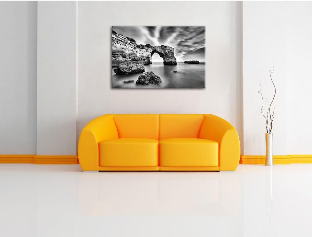 Pixxprint Monocrome, Riesiger Berg im Meer, Format: 100x70 auf Leinwand, riesige Bilder fertig gerah