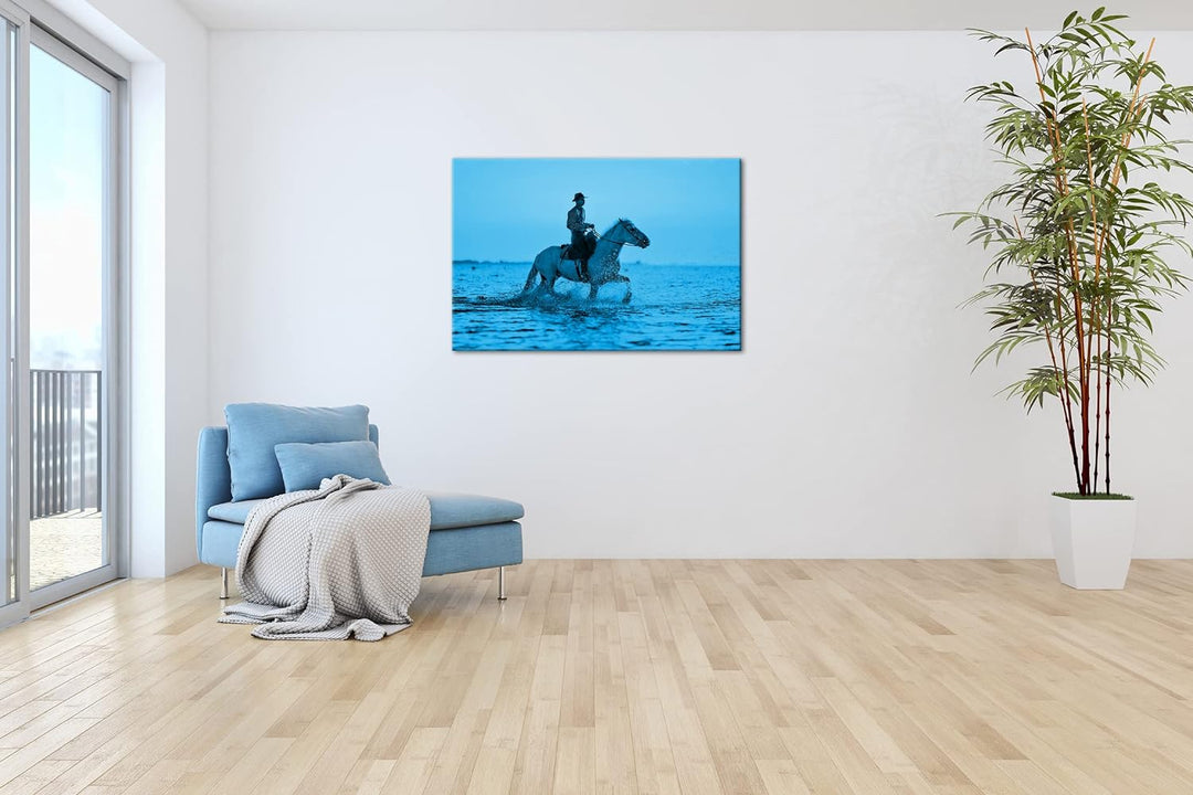 Cowboy reitet auf dem Wasser Format 80x60 Effekt: Monocrome Blau als Leinwandbild, Motiv fertig gera