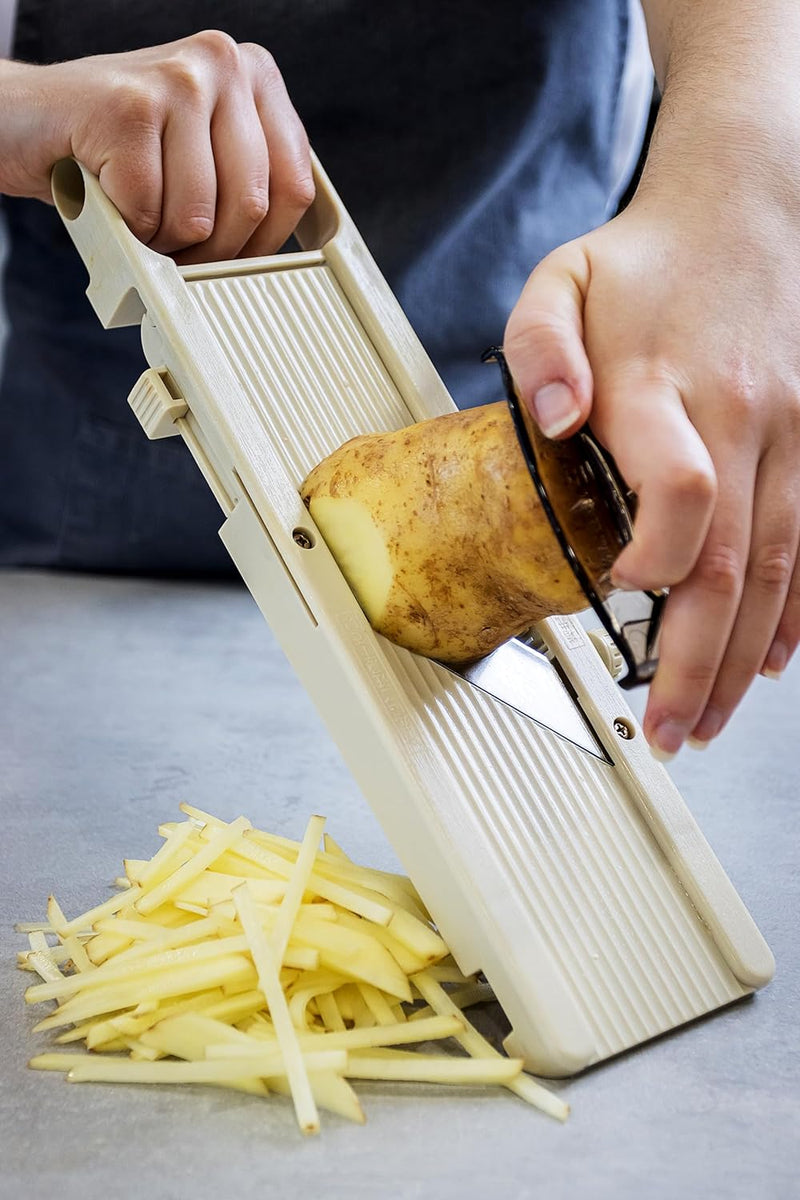 Kitchen Craft Professionelle Japanische Mandoline, mit drei Klingen und Sicherheitsschieber