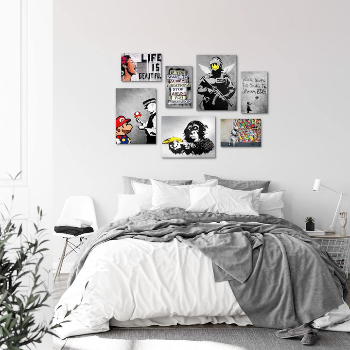 Novart Wandbilder Banksy Collage - KOMPLETT AUFHÄNGFERTIG - Street Art Wohnzimmer Büro- 7 Moderne Mo