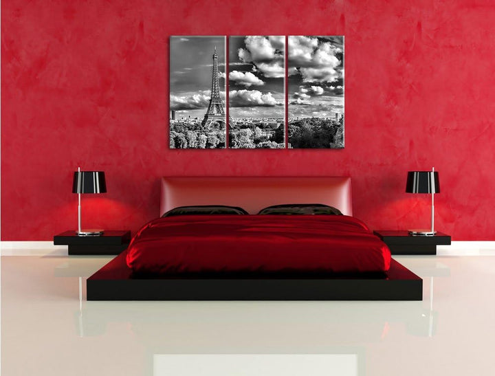 Pixxprint Riesiger Eiffelturm in Paris / 3-Teilig/Gesamtmass 120cm Leinwandbild bespannt auf Holzrah