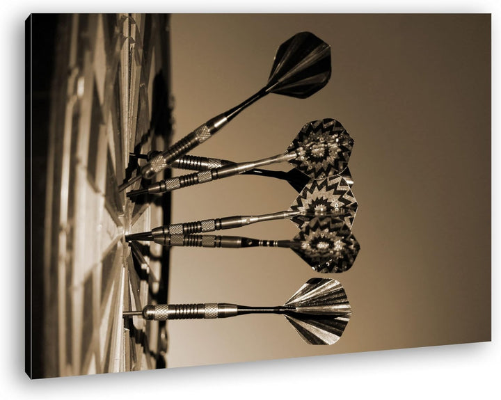 deyoli Darts auf einer Dartscheibe Format: 80x60 Effekt: Sepia als Leinwandbild, Motiv fertig gerahm