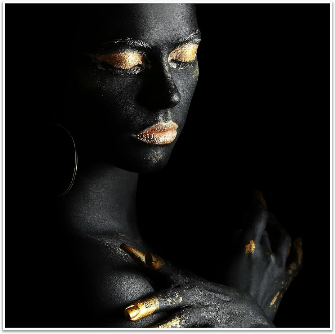 wandmotiv24 Poster als Wanddeko, Grösse 50x50cm, Gold Collection, Frau in Schwarz, goldene Highlight