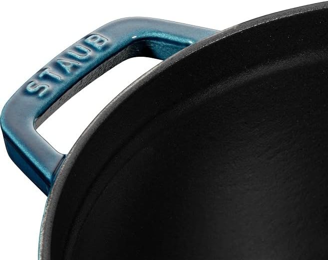 STAUB Gusseisen Bräter/Cocotte, Rund 24 cm, 3,8 L, Aromaregen Funktion, Für alle Herdarten geeignet,