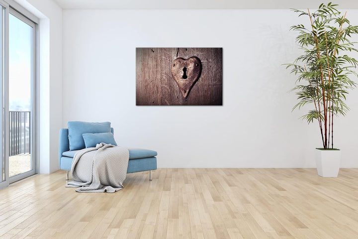 deyoli rostiges Herzschloss an einer Holztür im Format: 80x60 als Leinwandbild, Motiv fertig gerahmt