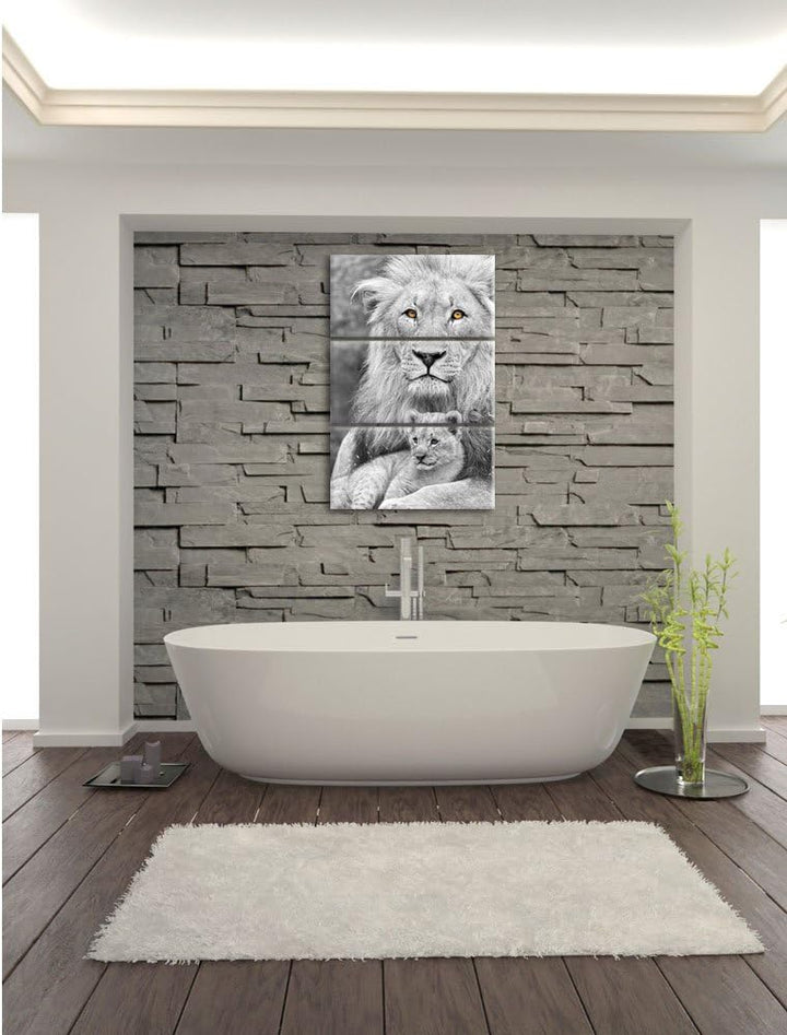 Pixxprint liebevoller Löwe kuschelt mit Jungtier schwarz/weiss 3-Teiler Leinwandbild 120x80 Bild auf