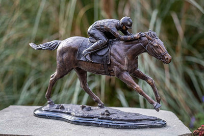 IDYL Bronze-Skulptur Jockey auf Pferd | 34x20x54 cm | Tierfigur aus Bronze handgefertigt | Gartensku