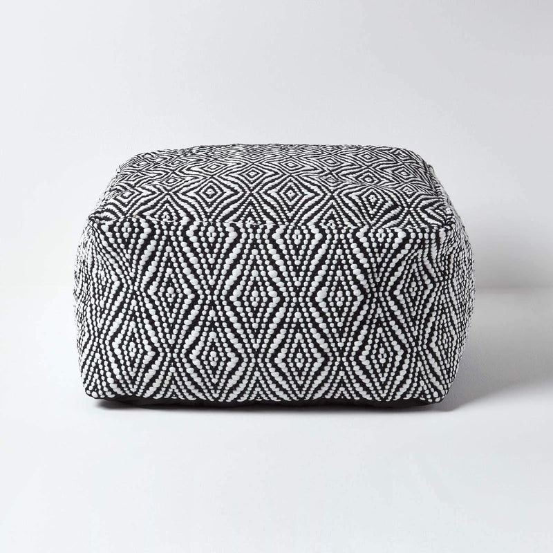 Homescapes handgewobener Chindi Sitzpouf - Sitzkissen mit geometrischem Muster in Schwarz - Weiss, 6