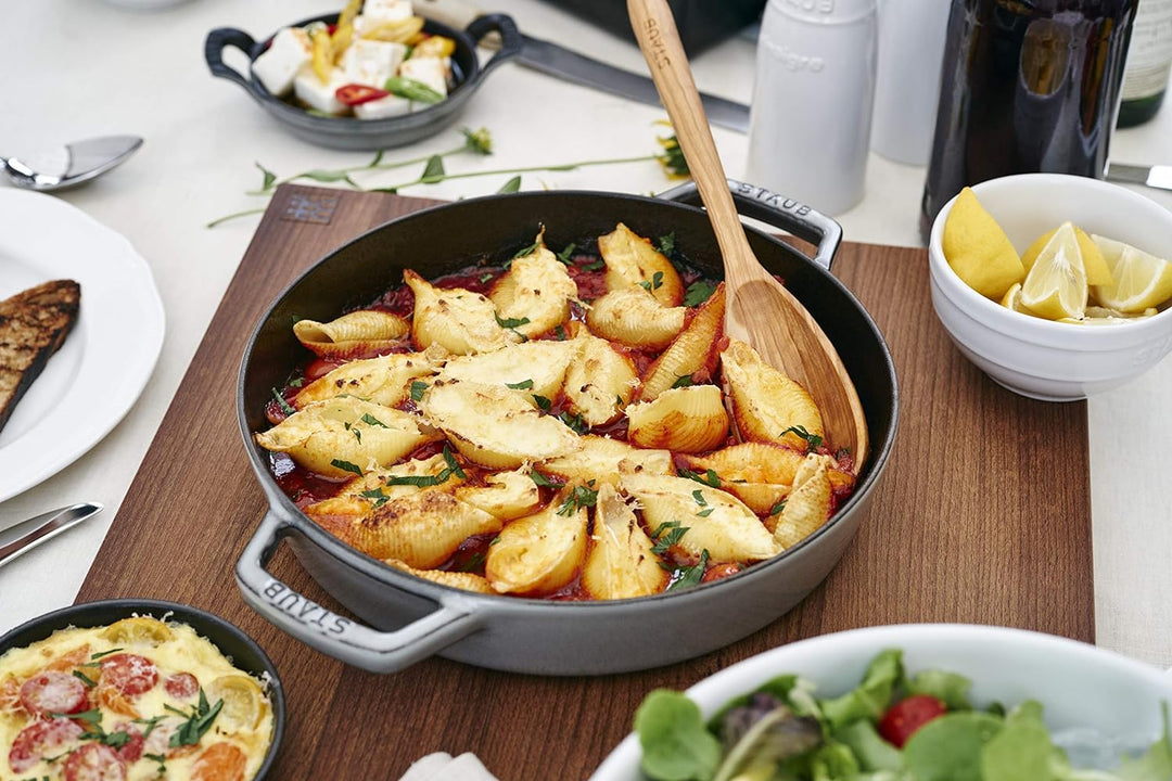 STAUB Bratpfanne mit Zwei Griffen, 34 cm. Grau, Gusseisen, Induktionsgeeignet, Graphitgrau 41.2 x 35