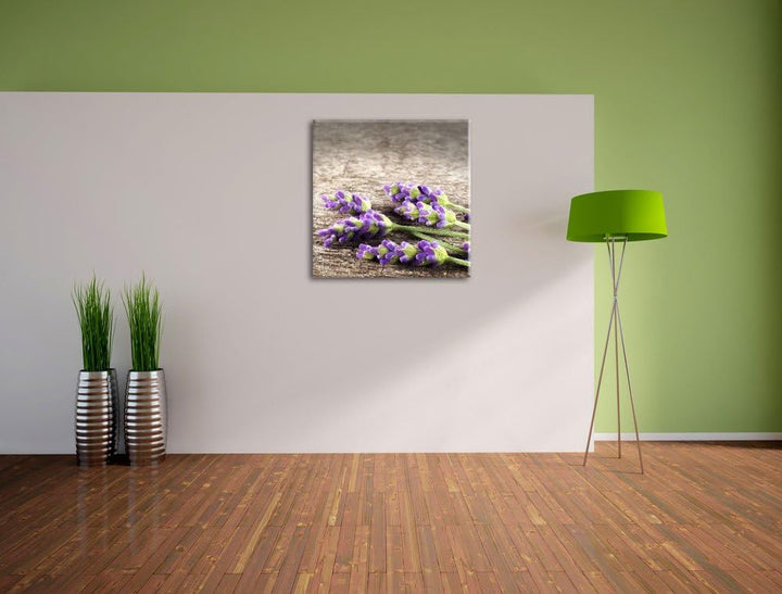 Pixxprint Liegender frischer Lavendel, Format: 70x70 auf Leinwand, 70x70
