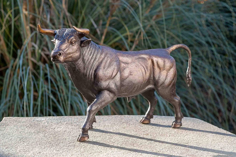 IDYL Bronze-Skulptur Stier | 27x17x49 cm | Tierfigur aus Bronze handgefertigt | Wetterfest