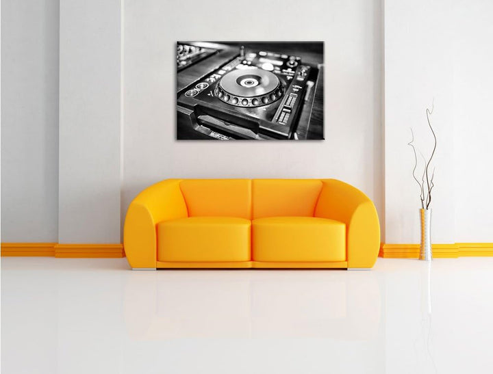 Pixxprint Grün beleuchteter DJ Pult / 100x70cm Leinwandbild bespannt auf Holzrahmen/Wandbild Kunstdr