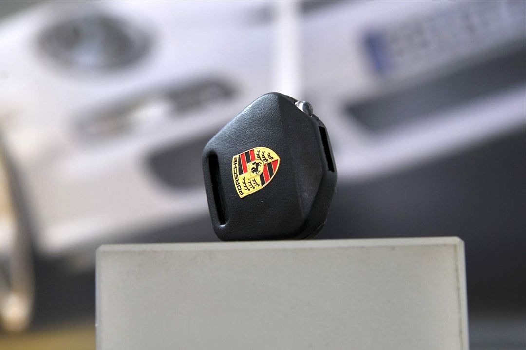Porsche Ersatzteile Schlüsselkopf +Leuchte +Wappen