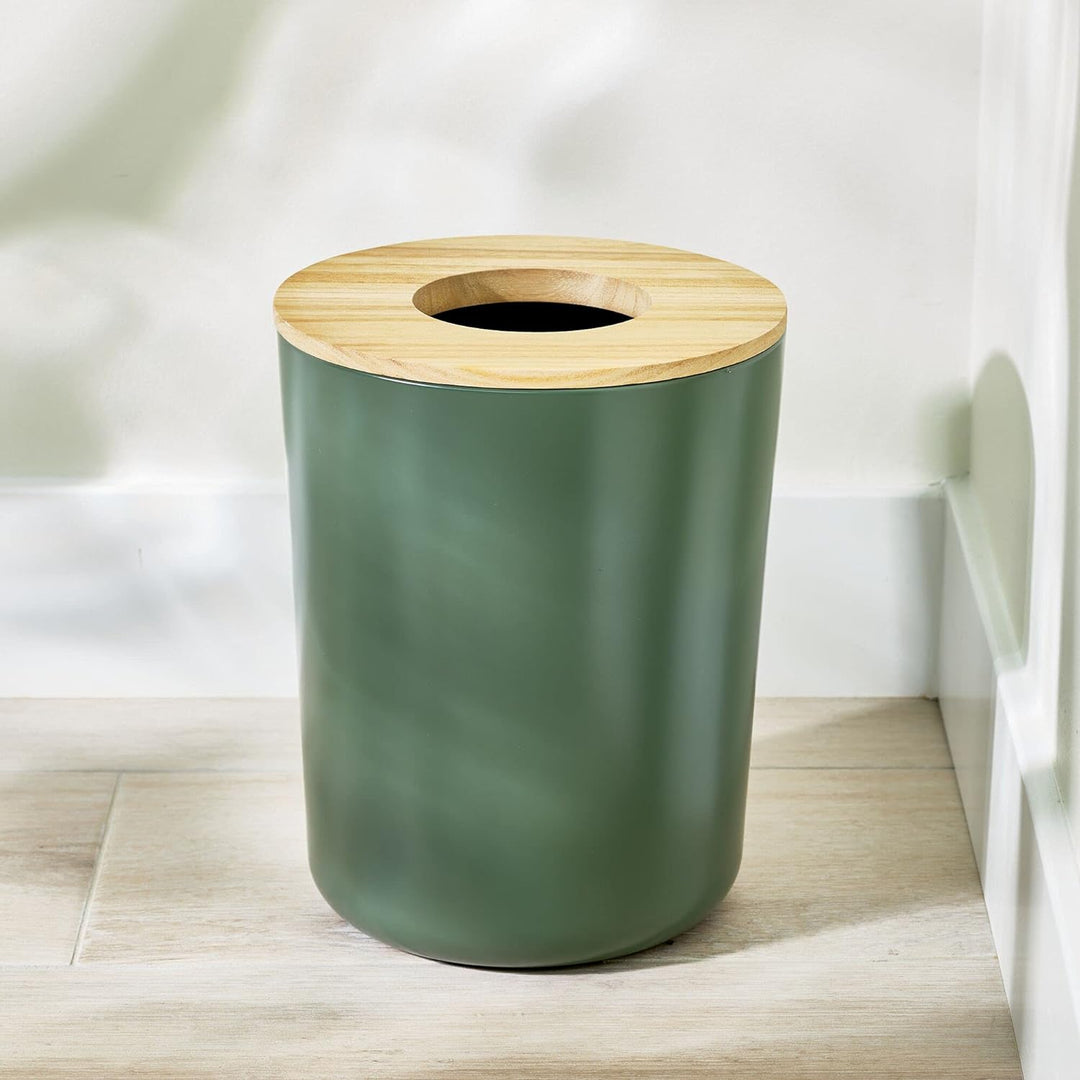 iDesign Kosmetikeimer, kleiner Mülleimer aus Metall und Holz für Waschtisch, Schreibtisch, Esstisch