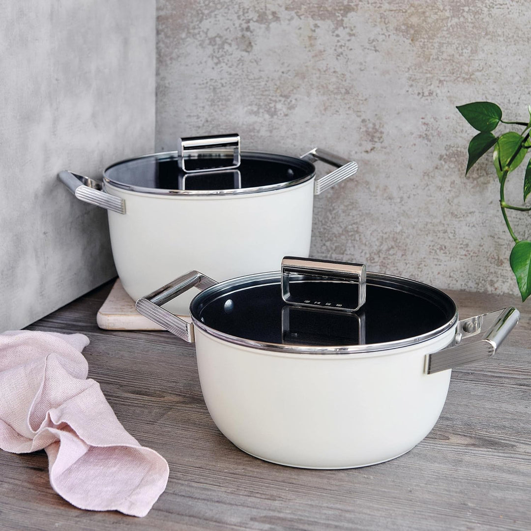 Smeg CKFC2611CRM Kasserolle 26 cm mit Deckel creme, Cremefarben 26 cm Durchmesser Creme, 26 cm Durch