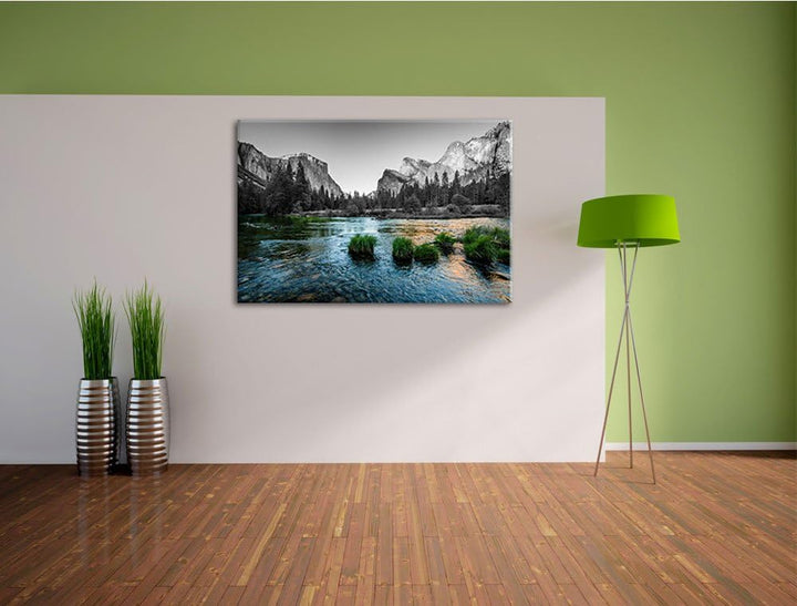 seichter Fluss vor Berglandschaft schwarz/weiss Format: 100x70 auf Leinwand, XXL riesige Bilder fert