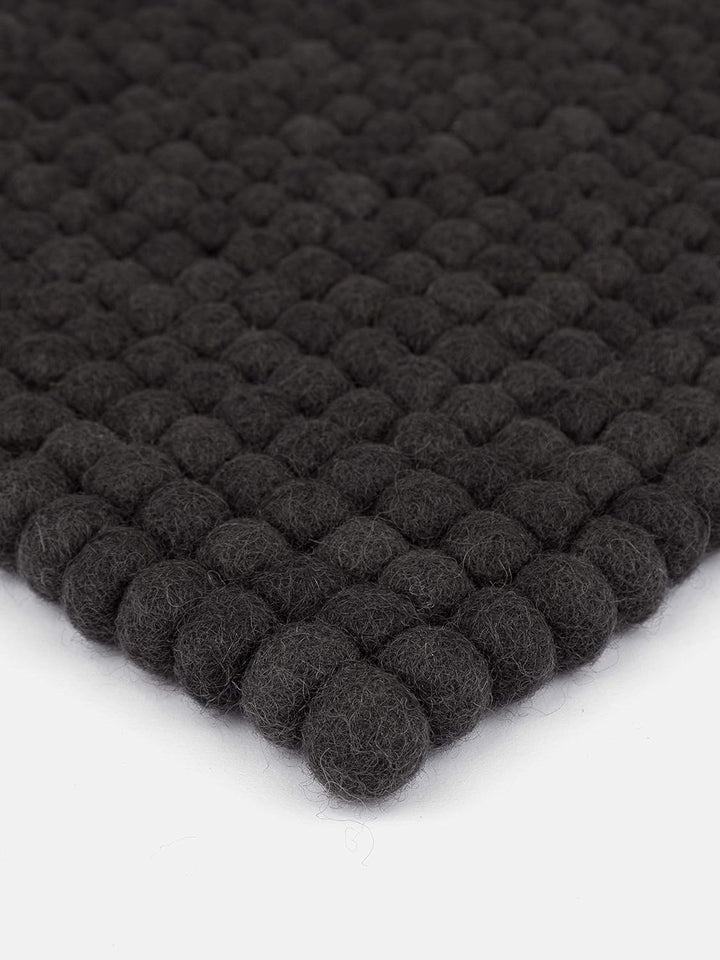 myfelt Filzkugel-Sitzauflage Stuhlauflage - Kuno - quadratisch, 36x36 cm, Anthrazit