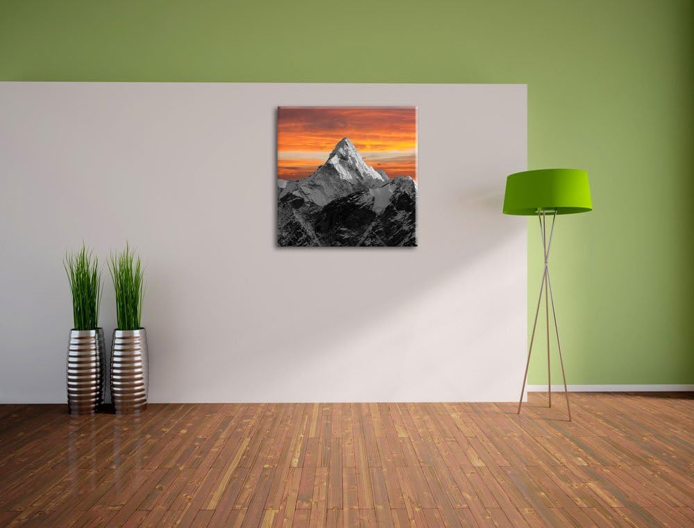 Pixxprint Hoher schneebedeckter Berg bei Sonnenuntergang schwarz/weiss, Format: 70x70 auf Leinwand,