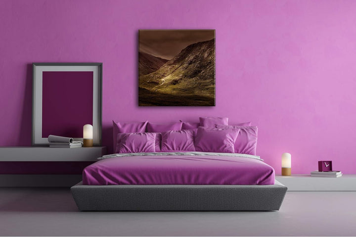 Leuchtende Landschaft in den Highlands Format: 70x70 als Leinwandbild, Motiv fertig gerahmt auf Echt