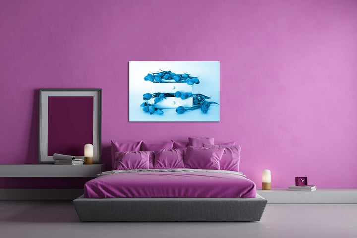 deyoli wild verstreute Tulpen Format: 100x70 Effekt: Monocrome Blau als Leinwand, Motiv fertig gerah