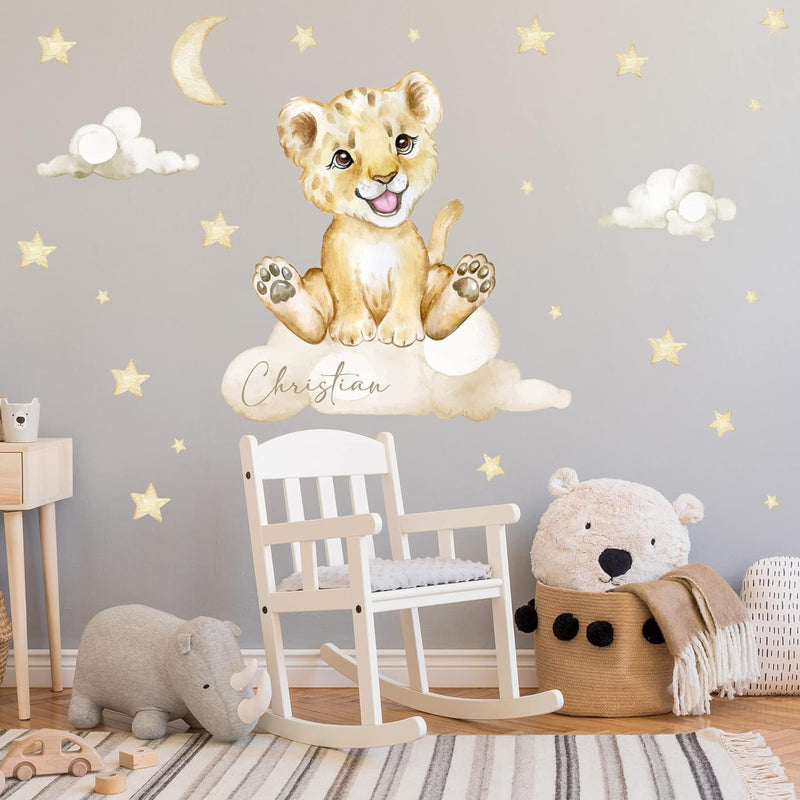 Löwe auf der Wolke V331 mit Wunschname | handgezeichnet | AUFKLEBER Kindergarten | Wandsticker Kinde