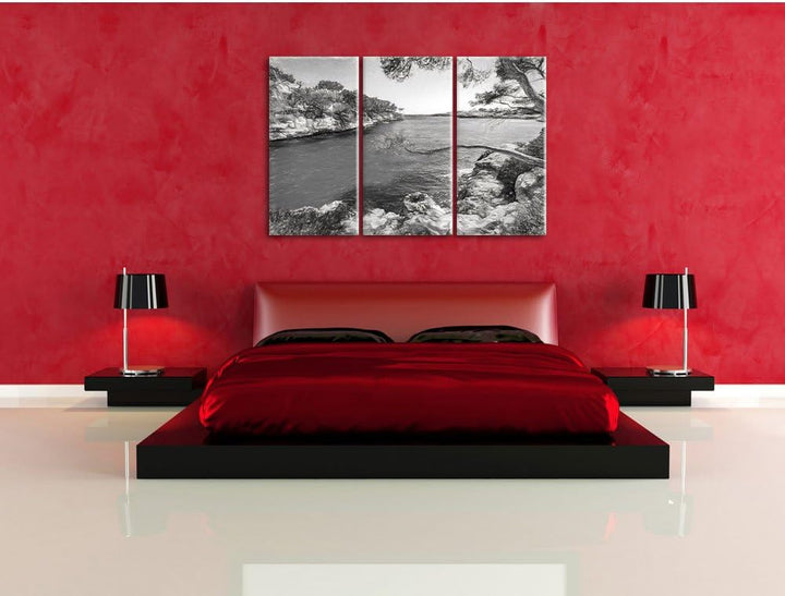 Pixxprint Idyllische Ansicht des Mittelmeers am Mallorca Bay Cove Kunst Kohle Effekt 3-Teiler Leinwa