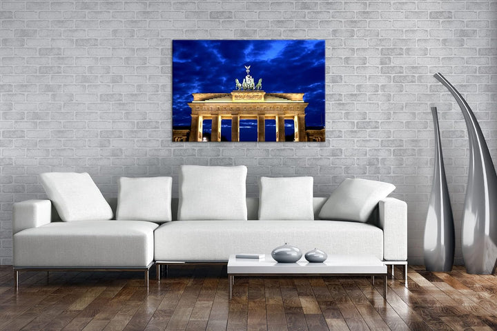 deyoli gigantisches Brandenburger Tor bei Nacht im Format: 80x60 als Leinwandbild, Motiv fertig gera
