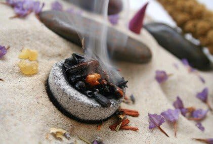 Berk "Holy Smokes" Geschenkset Räucherkiste âœ¿ 9 edle Weihrauchsorten âœ¿ mit Räucherkohle, Kupferl