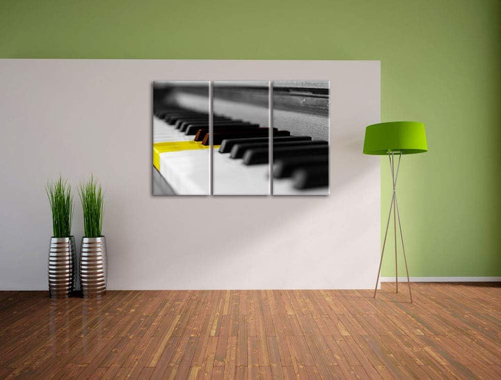 schönes Klavier mit gelben Tasten schwarz/weiss 3-Teiler Leinwandbild 120x80 Bild auf Leinwand, XXL