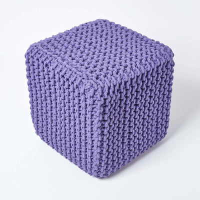 Homescapes gestrickter Sitzhocker Sitzwürfel violett, Strick Sitzpuff 35 x 35 x 35 cm, Strickhocker