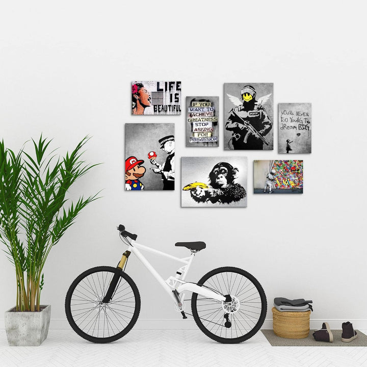 Novart Wandbilder Banksy Collage - KOMPLETT AUFHÄNGFERTIG - Street Art Wohnzimmer Büro- 7 Moderne Mo