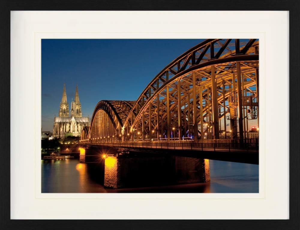 1art1 Köln Poster Hohenzollernbrücke Und Kölner Dom Bei Nacht Gerahmtes Bild Mit Edlem Passepartout