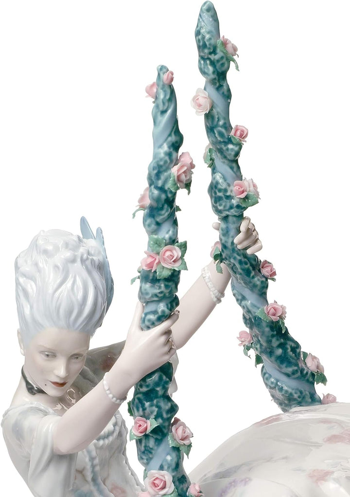LLADRÓ Figur Rokokodame Auf Der Schaukel. Dame. Porzellan.