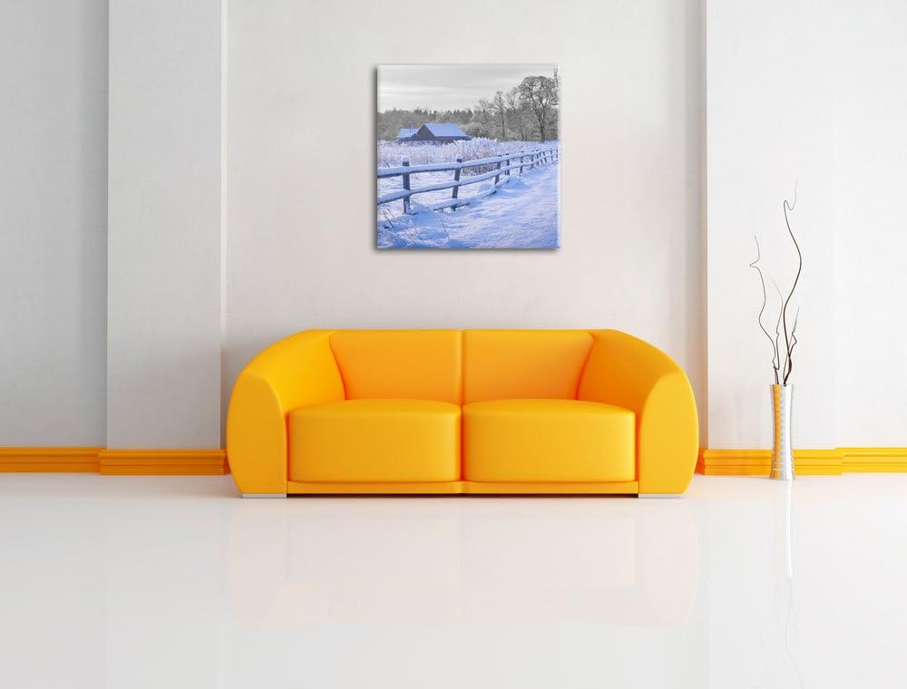 Pixxprint kleines Holzhaus in verschneiter Landschaft schwarz/weiss als Leinwandbild/Grösse: 70x70 c