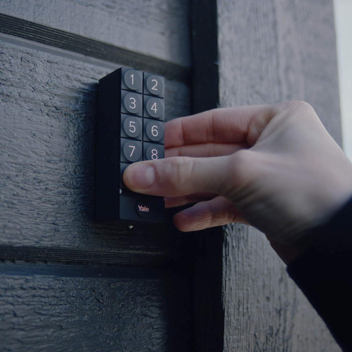 Yale Smart Keypad (05/301000/BL) – Schwarze digitale Smart Lock-Tastatur für Linus mit One-Touch-Ver