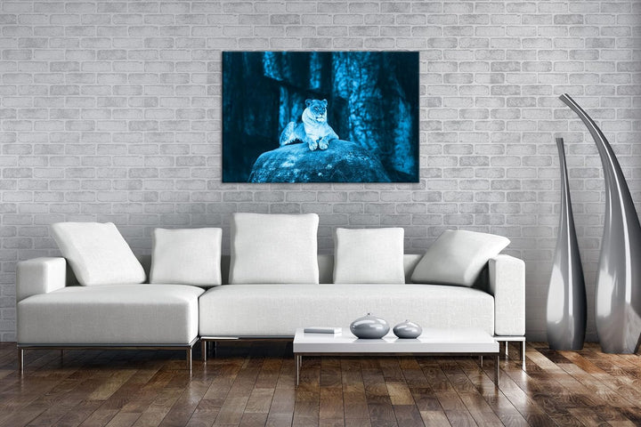 deyoli erhabene stolze Löwin Format: 80x60 Effekt: Monocrome Blau als Leinwand, Motiv fertig gerahmt