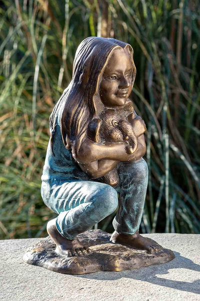 IDYL Bronze-Skulptur Mädchen mit Einer Elefantenpuppe | 38x24x24 cm | Kinderfigur aus Bronze handgef
