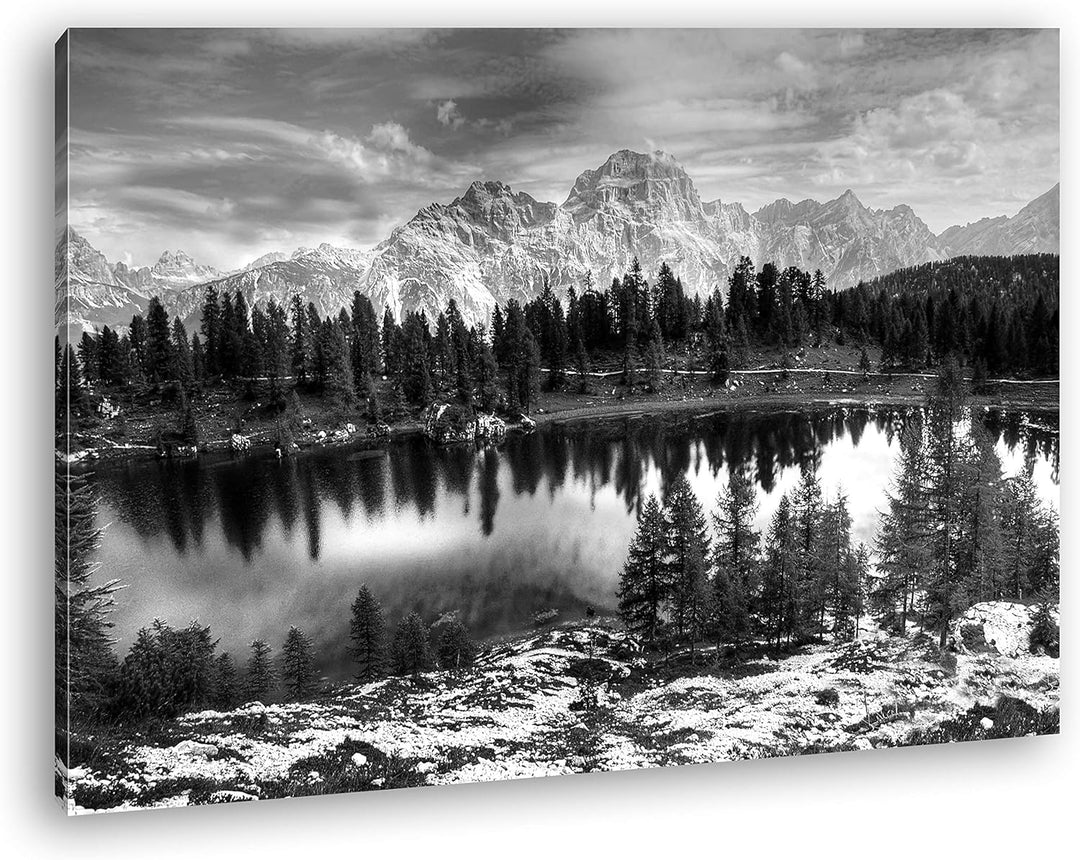 zauberhafter See in den Bergen Format: 60x40 Effekt: Schwarz&Weiss als Leinwand, Motiv fertig gerahm