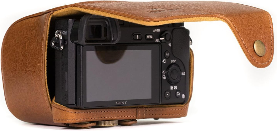 MegaGear MG560 Leder Kameratasche für Spiegelreflexkamera Sony Alpha A6000 mit 16-50mm Objektiv (Hel